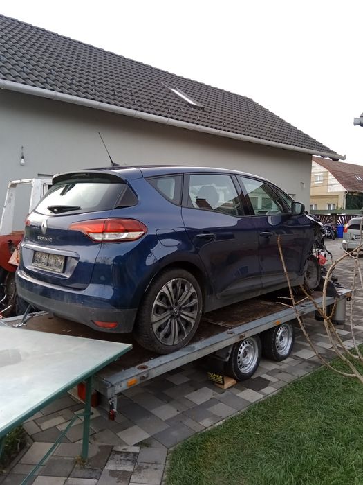 Renault Scenic  1.5 dci avariat /lovit