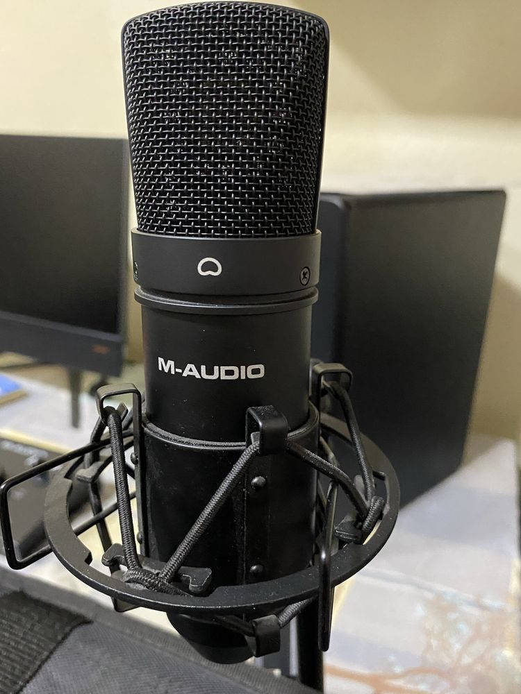 M audio звуковая карта, микрофон, наушники для продажи