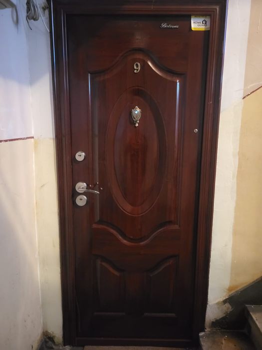 Ușă intrare stare bună