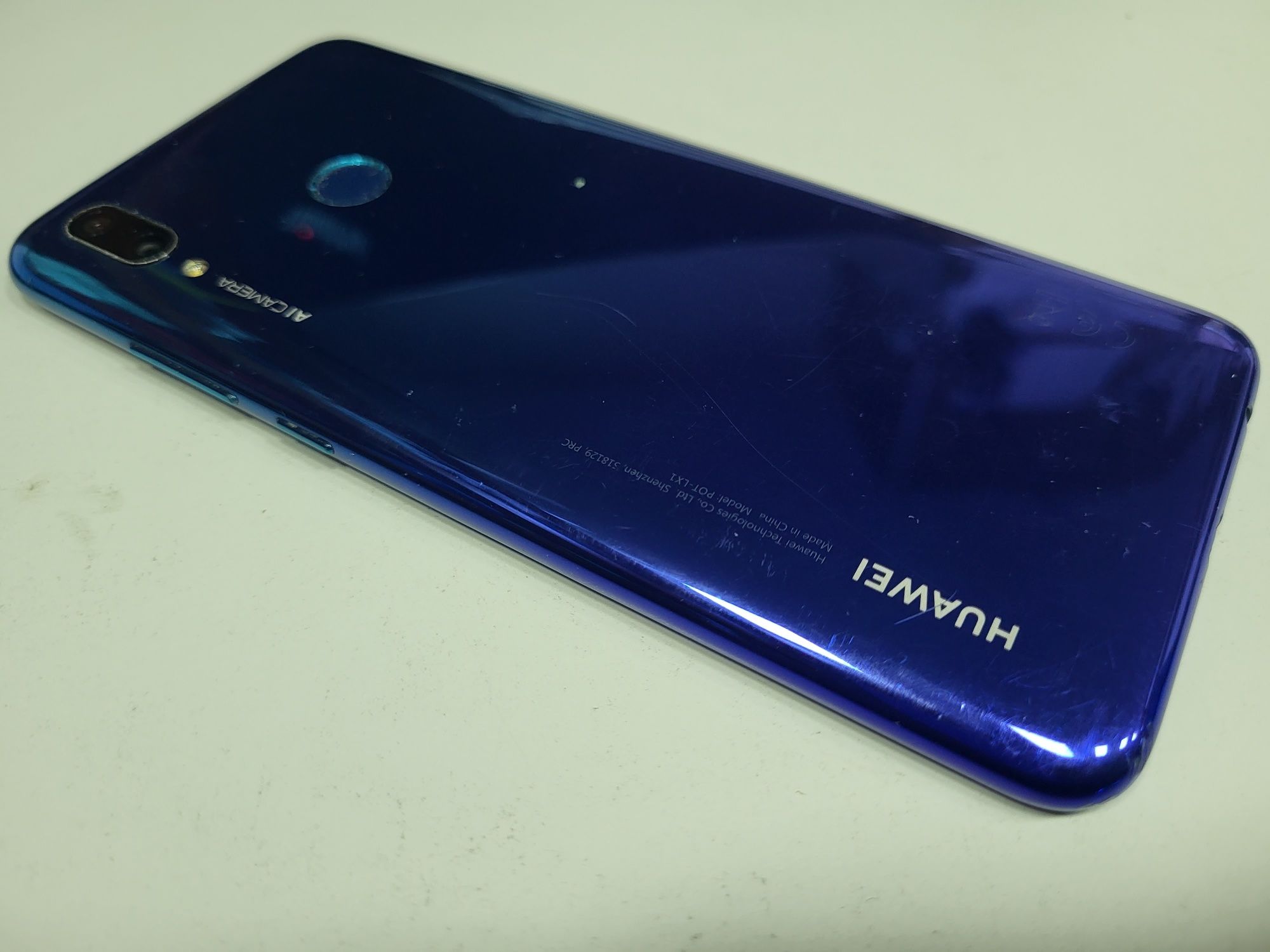 Huawei P smart Blue Nu este Impecabil