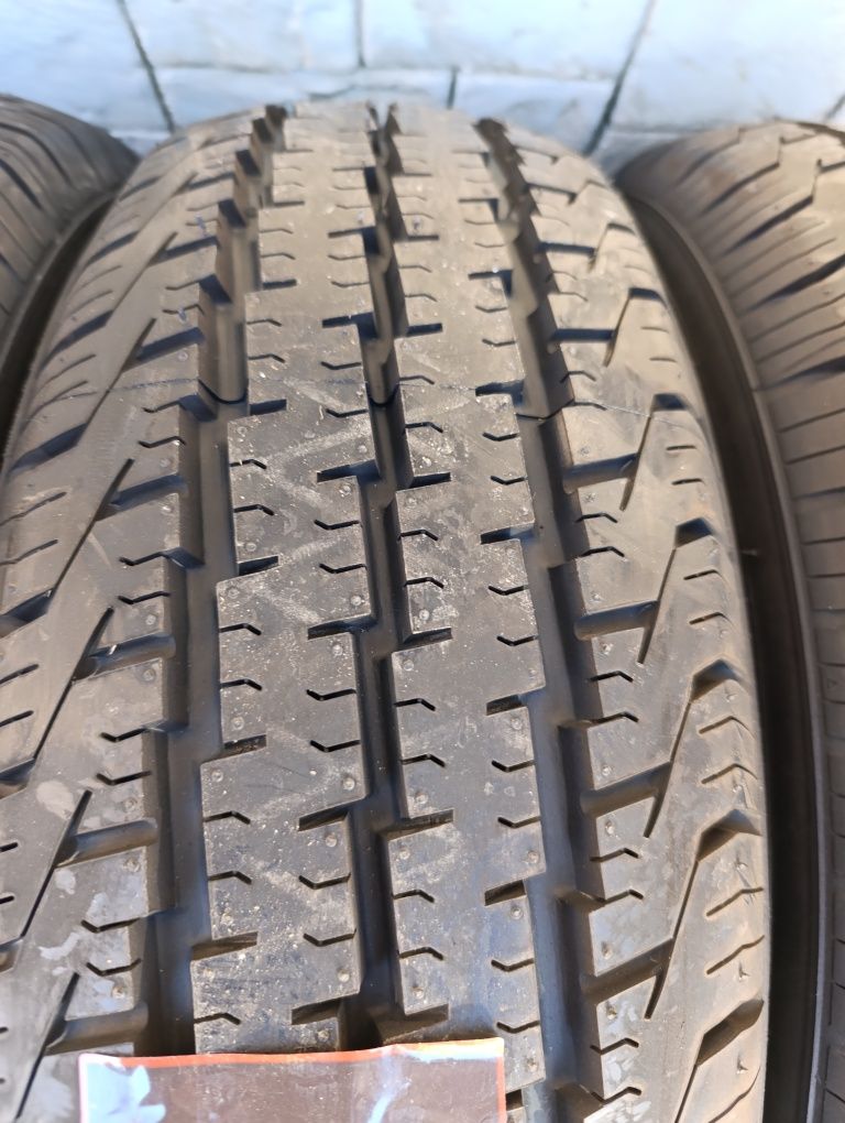 Гуми за бус 215/70/15/С Prestivo by Hankook