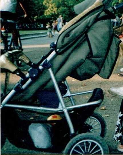 продавам немска бебешка комбинирана количка от 2002 г, ползвана 2 год