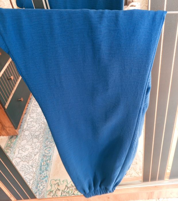 To‘mni sini rangli turetski ayollar olimpiyka  — kapishonkali, rezin