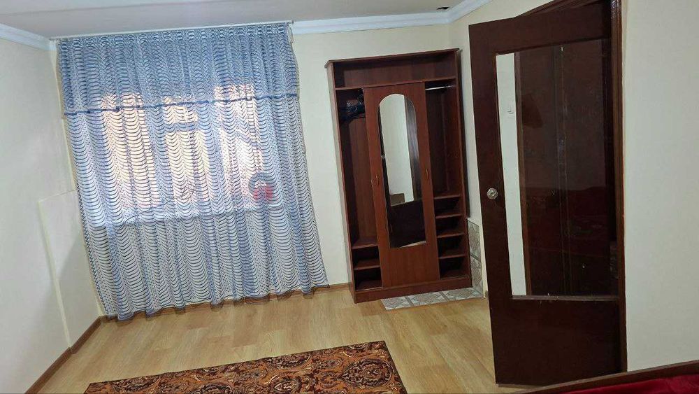 Срочно сдается дом 5 остановок от FOOD CITY.Уратачирчикский район.