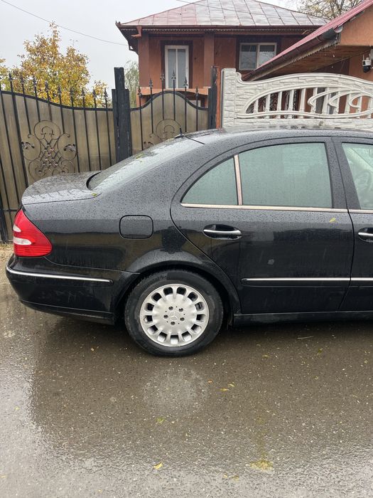 Mercedes E200 2005 automata
