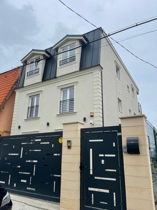 Apartament de vanzare  Andrei Muresanu in vila neoclasica - proprietar