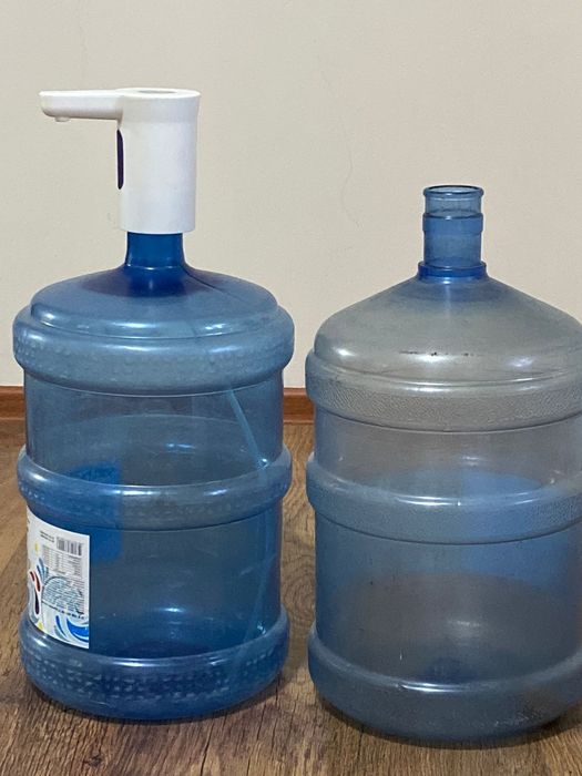 Бутылки для воды  помпойй