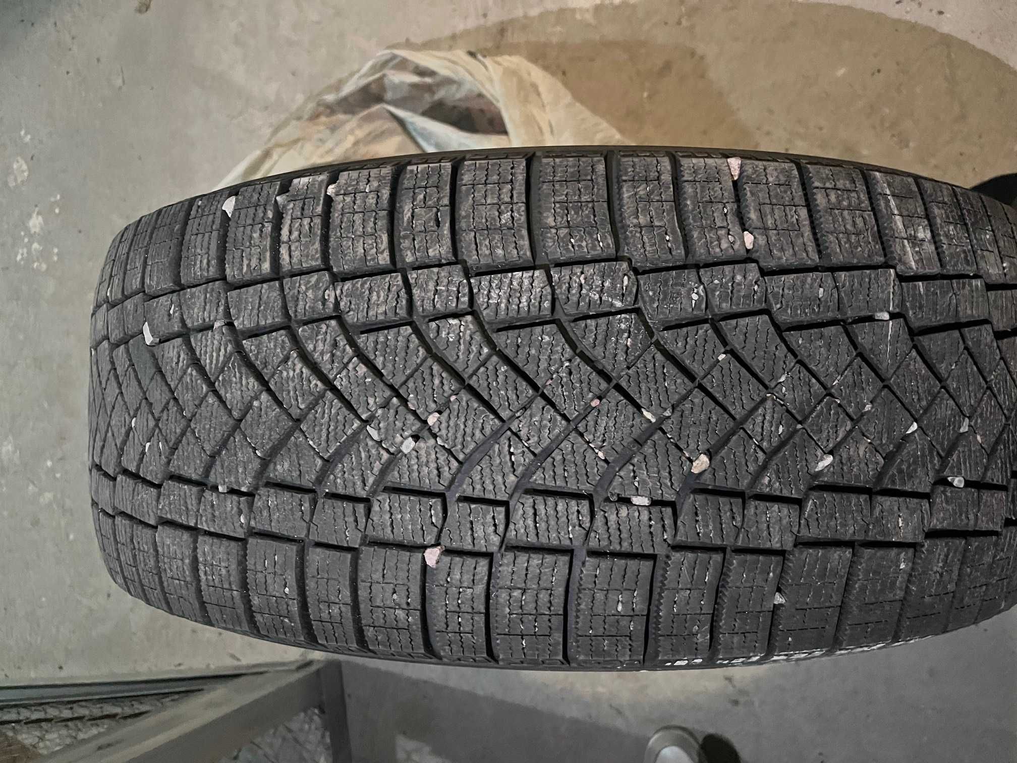 Продам комплект шин 265 / 60 / R18