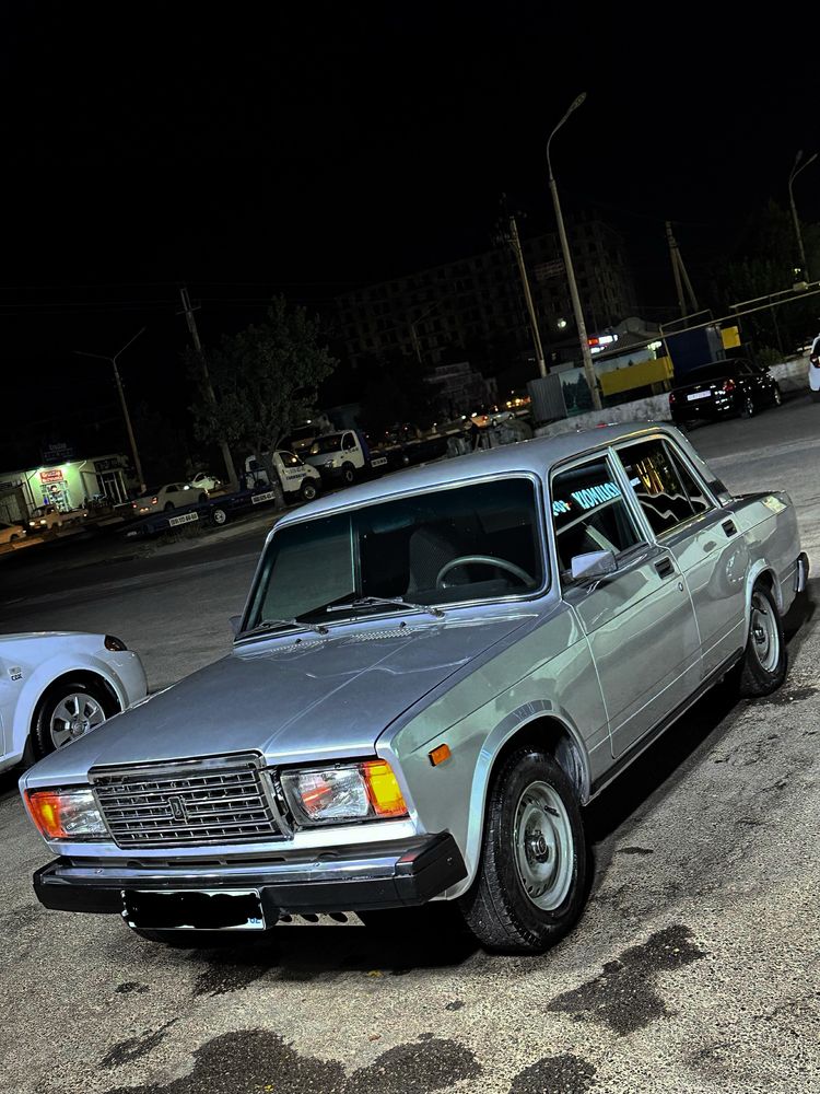 vaz 2107 sotiladi