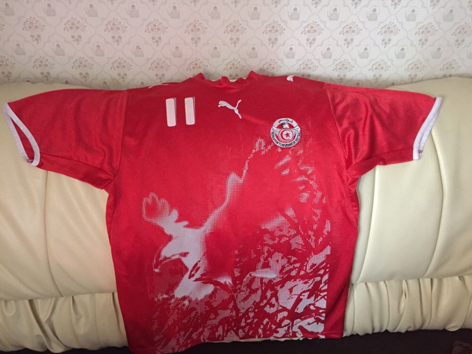 Tricou fotbal Puma al nationalei Tunisiei,arata foarte bine,marimea XL