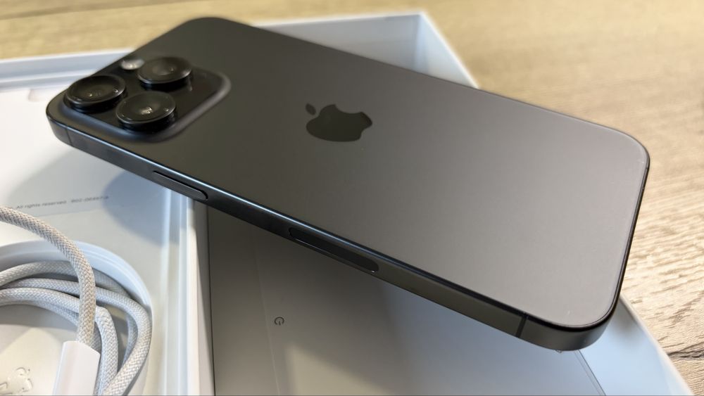 Iphone 15 pro max 256 gb negru neverlocked