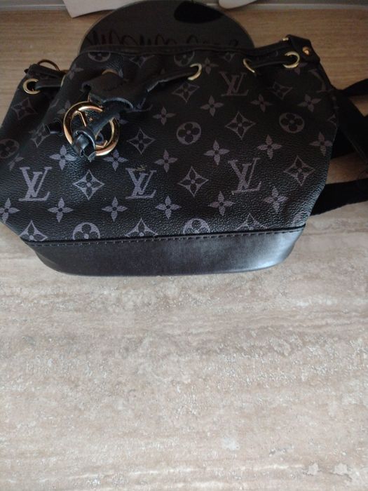 Чантички ,универсални за мъж и жена,нови