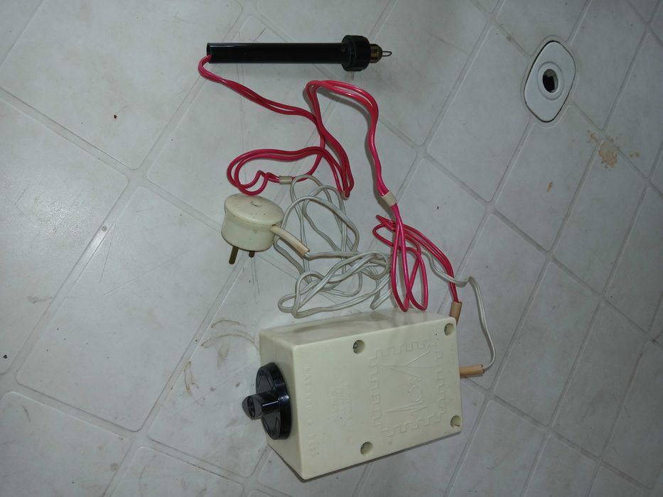 De vanzare aparat de  pirogravat URSS rusesc functioneaza perfect