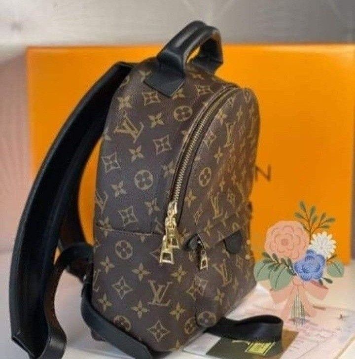 Set LV,rucsac +portofel,model unisex, saculet, etichetă incluse