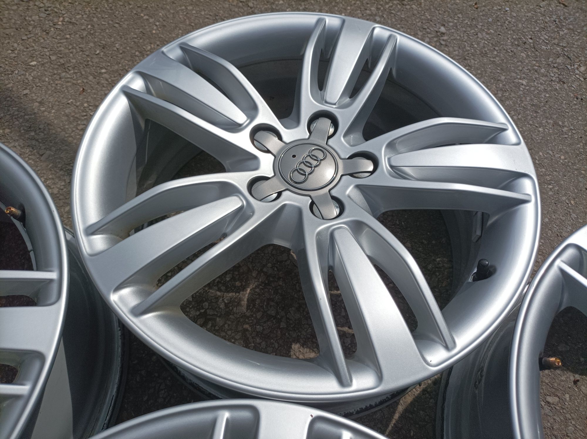 17" оригинални алуминиеви джанти за Audi Q3, Q2/A3./Skoda/Vw.