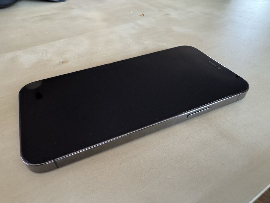 iPhone 12 Pro, 128 GB.