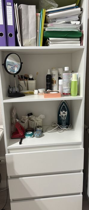 Стеллаж белый, состояние отличное