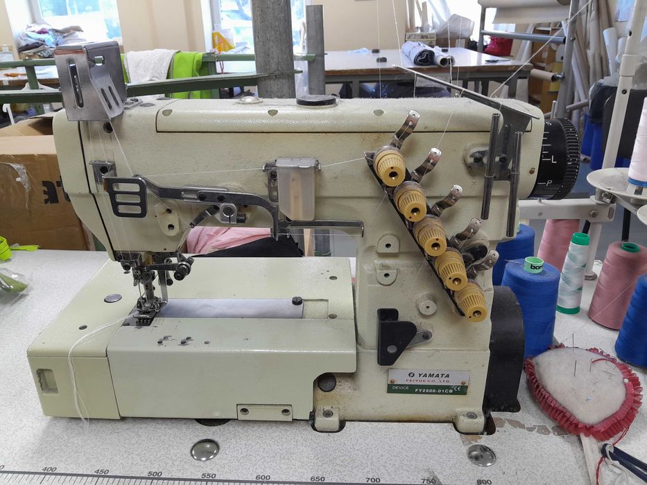 Покривна шевна машина  модел Yamata FY 2500-01CB