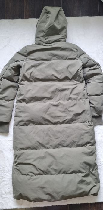 Geaca extra lunga dama Zara masura XS-S umplutura de puf