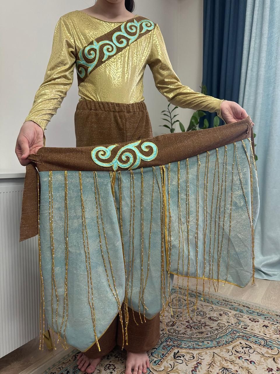 Продам казахский костюм