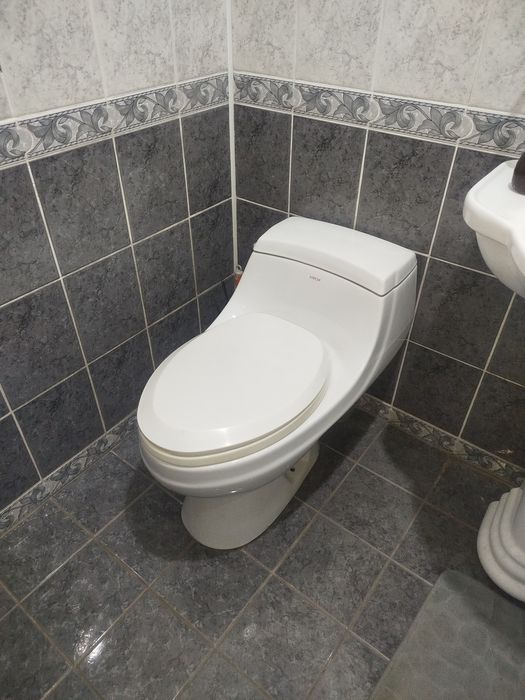 Унитаз моноблок б/у