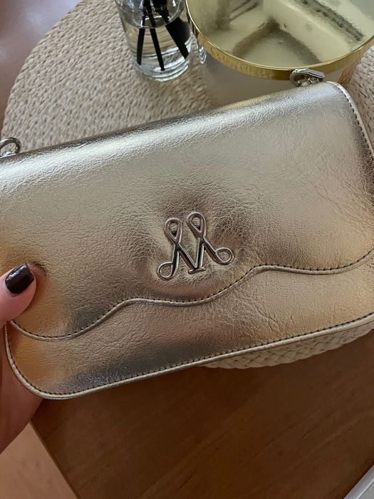 Стилна дамска чанта