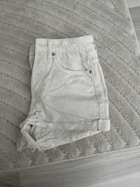 Pantaloni scurti albi H&M