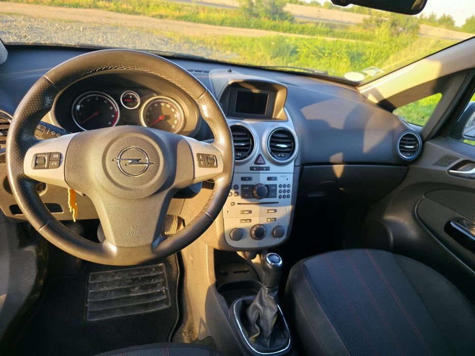 Opel Corsa 1.4 benzina