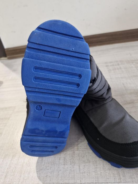 Детски обувки оригинални!!! В много добро състояние ниски цени!!