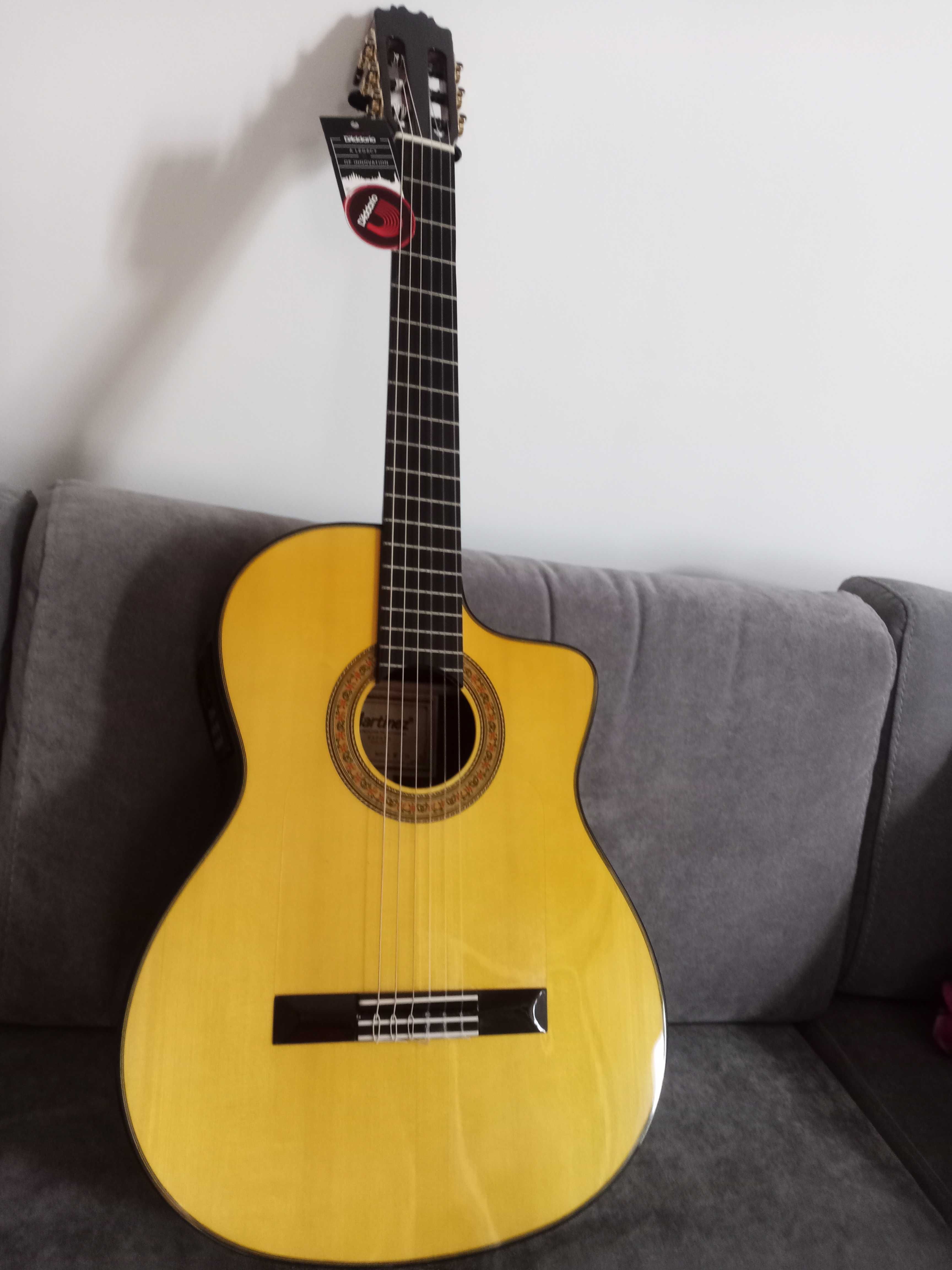 китара електро класика фламенка Martínez MF5CE