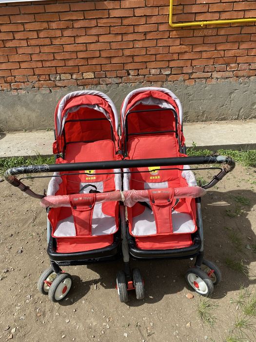 Егіздерге арналған коляска