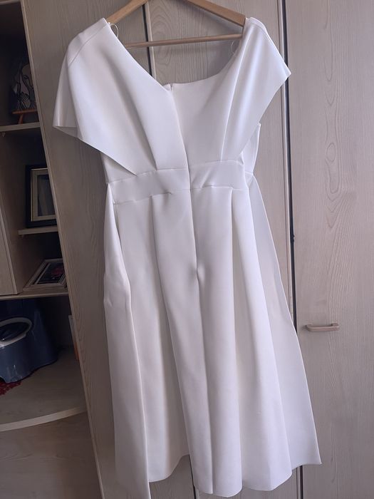 Vand rochie alba marinea 40/42.