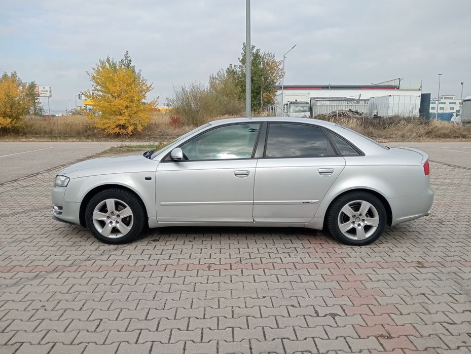 Vând audi A4 b7 1.6 benzina