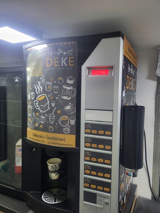 Automat de cafea, pret 4500 lei cu cititor inclus