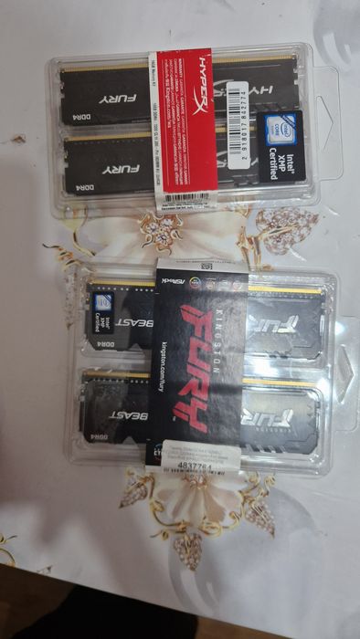 Оперативная память DDR4 16GB (2x8GB) Kingston Fury 3200 MHz