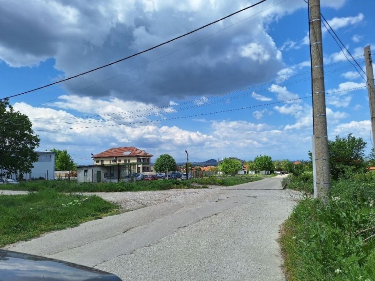 Продажба 3-стаен община Родопи - с. Белащица 105m²