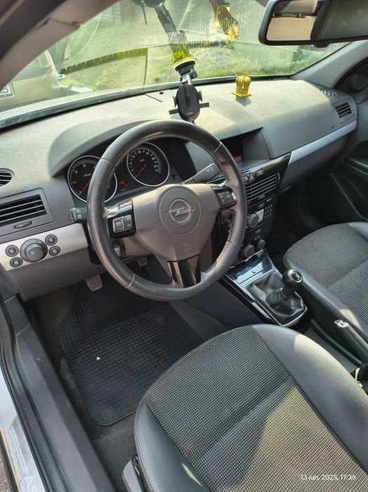 De vânzare Opel Astra H 2009