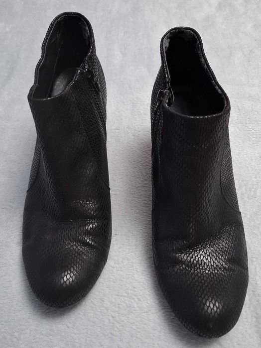 Ghete negre cu toc gros, 42, Graceland