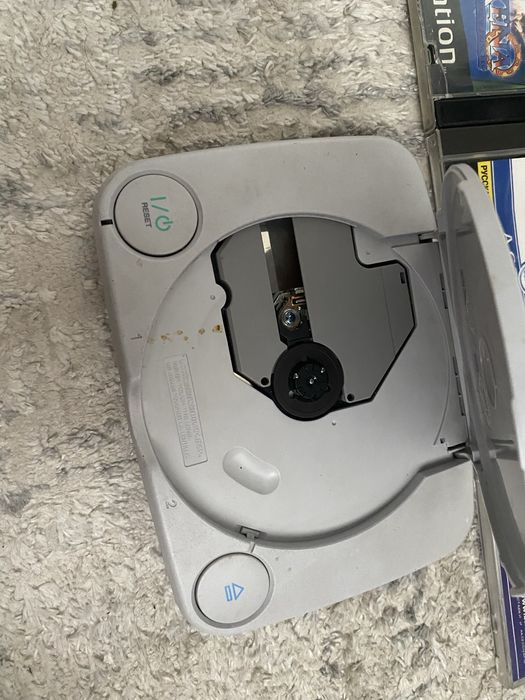 продам пс 1 с играми