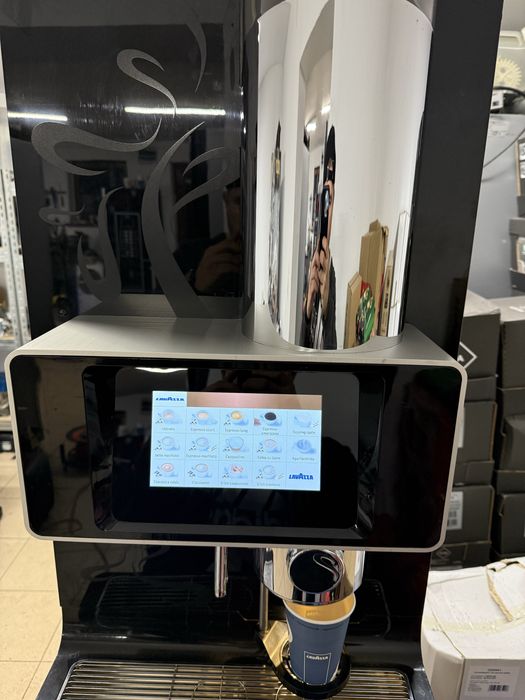 Necta Ferrara touchscreen aparat cafea boabe