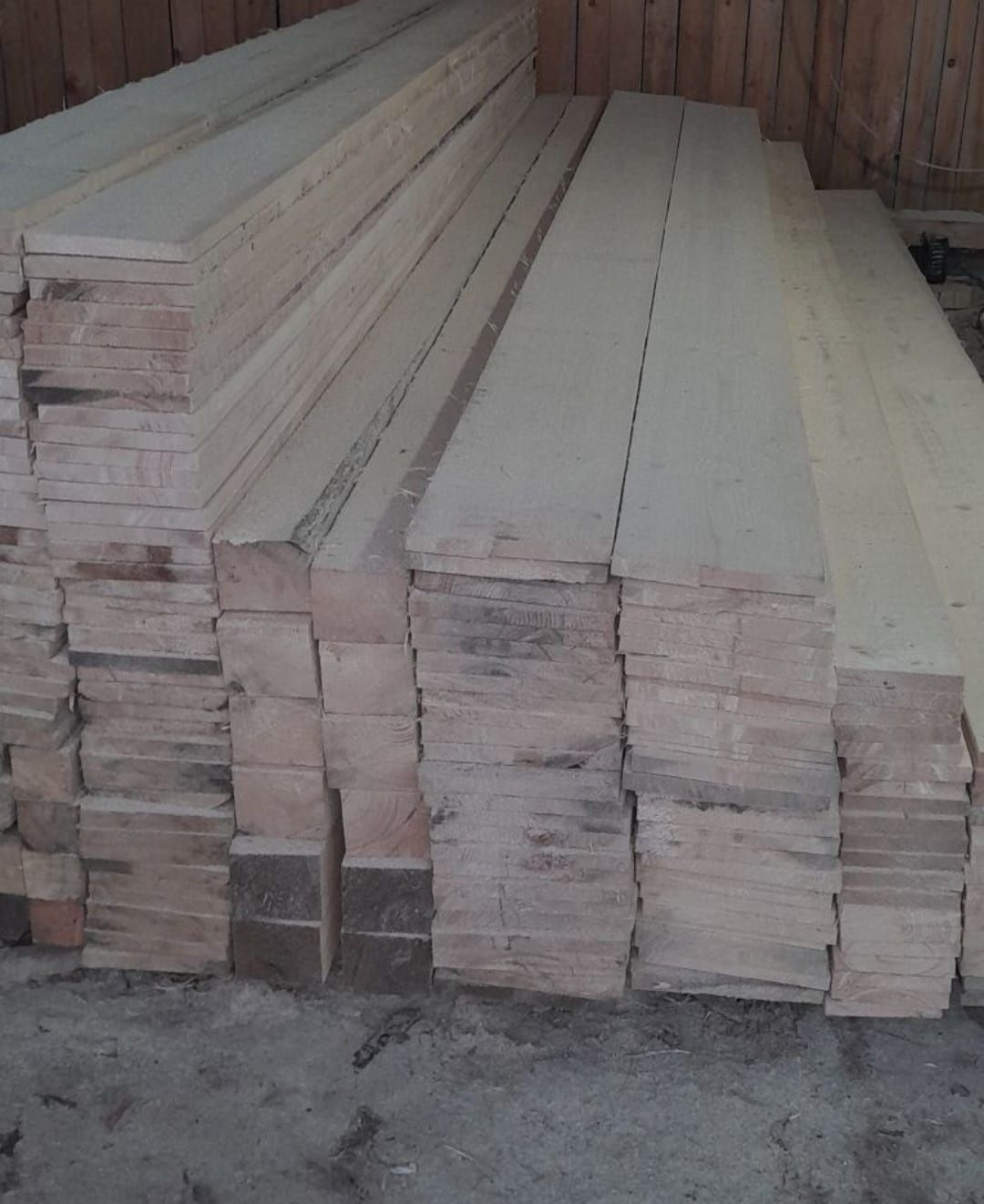 Vand lemn de constructi: grinzi, scandura, laturi, corni, dulapi