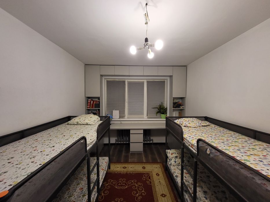 Продам двух ярусную кровать от Икеа