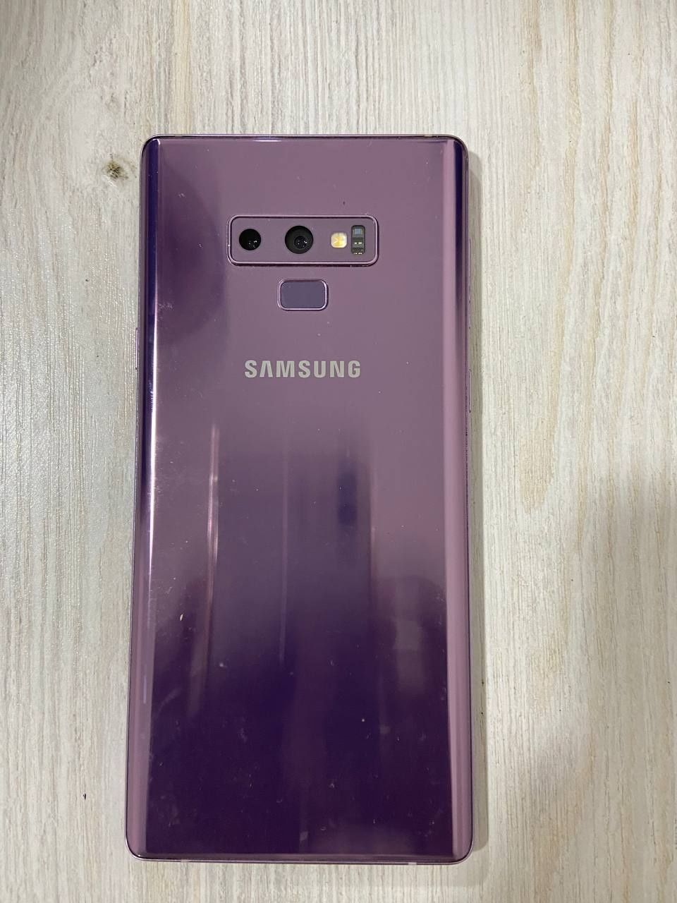 Samsung gallaxy note 9  ideal