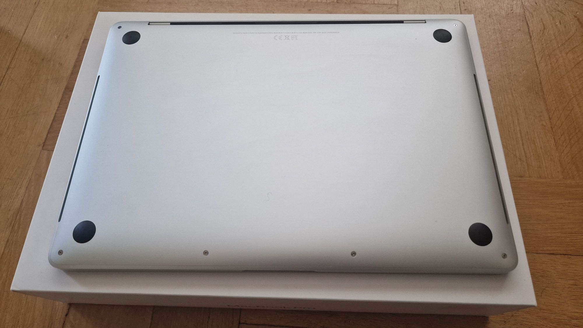 Macbook Pro 13 A2251 2020 i5 16/512