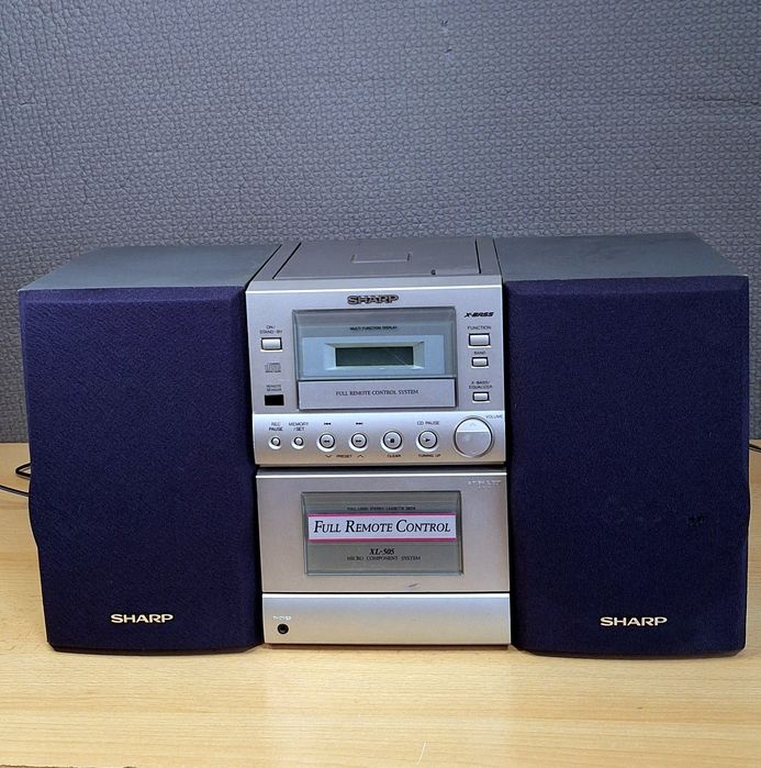 Radio casetofon cu cd SHARP