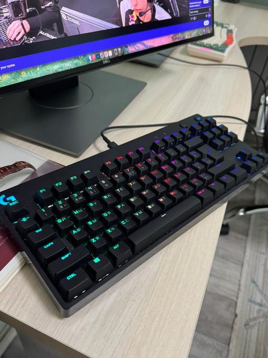 Клавиатура Logitech G PRO черный