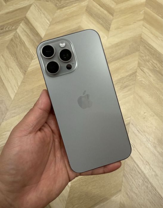 Продам срочно айфон 16 про