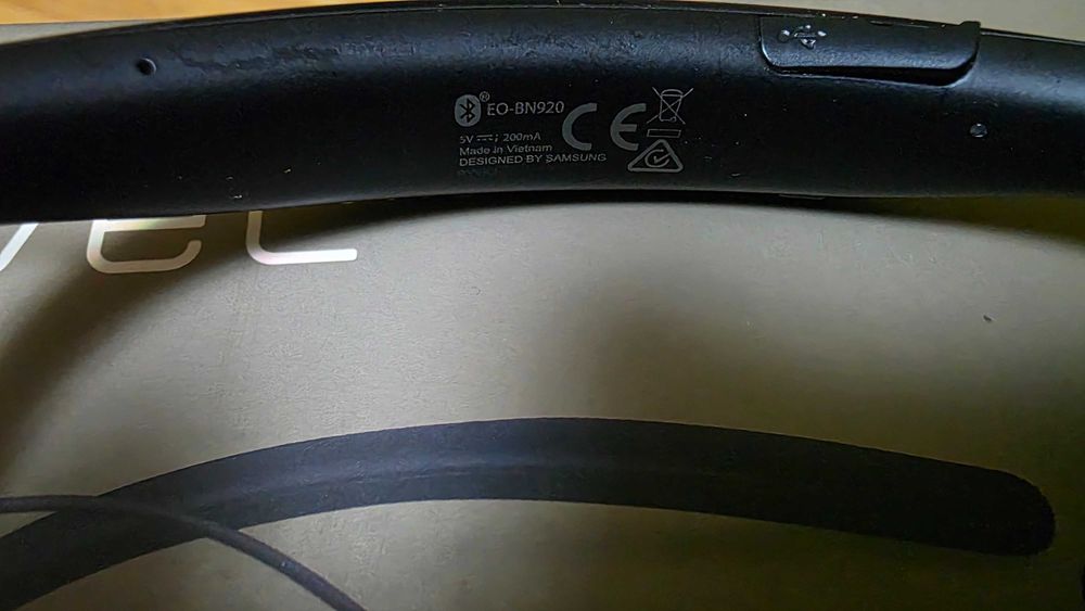 Casti bluetooth Samsung Level U Pro EQ-BN920