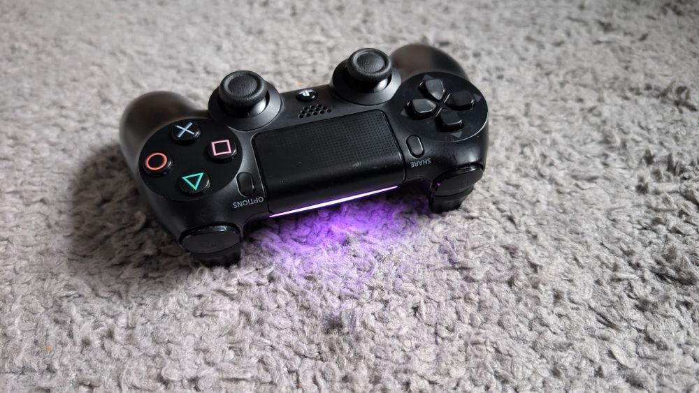 Controller Sony Dualshock 4 pentru PlayStation 4