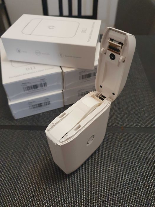 Imprimanta Portabila de Etichetare, Fara Cerneala, Bluetooth, D11